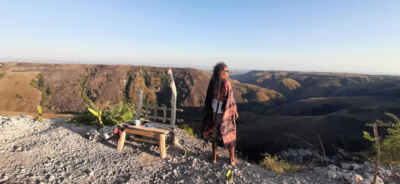 Hotel Hars Garden Sumba Waingapu Exterior foto